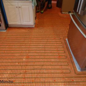 Radiant heat floor installation