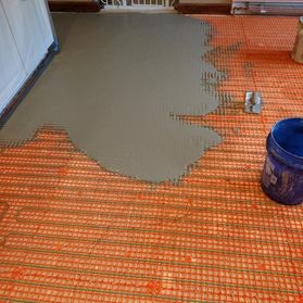 Radiant heat floor installation